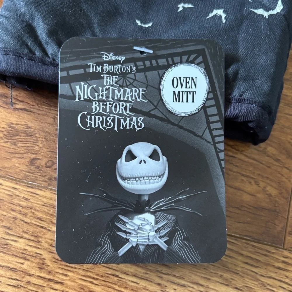 Disney black oven